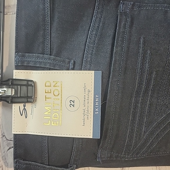 SEVEN7 SKINNY JEANS - Picture 10 of 11